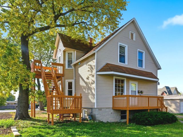 7635 W Foster Avenue, Chicago, IL 60656