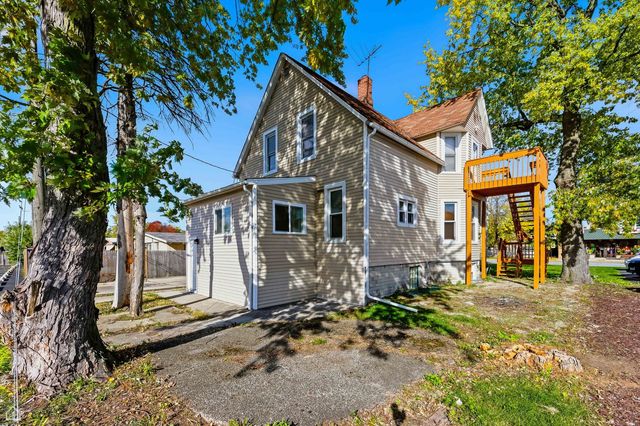 7635 W Foster Avenue, Chicago, IL 60656