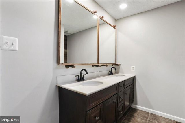 10659 FINN DR, New Market, MD 21774