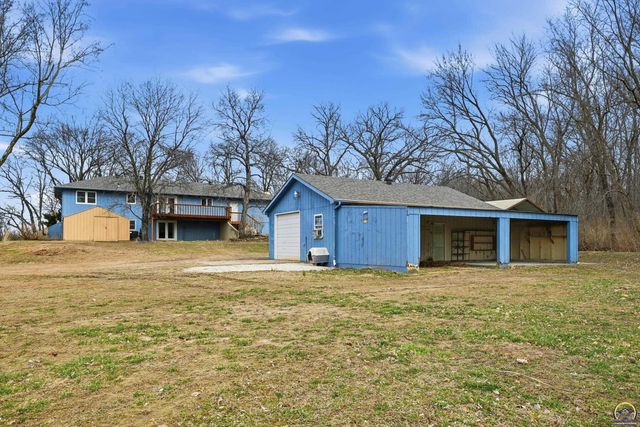 2879 27th ST, Topeka, KS 66617