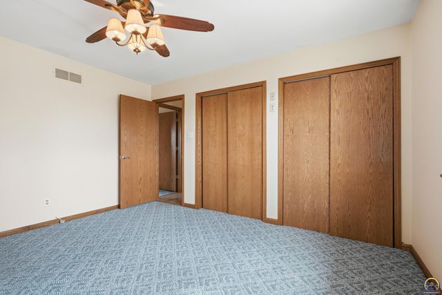 2879 27th ST, Topeka, KS 66617