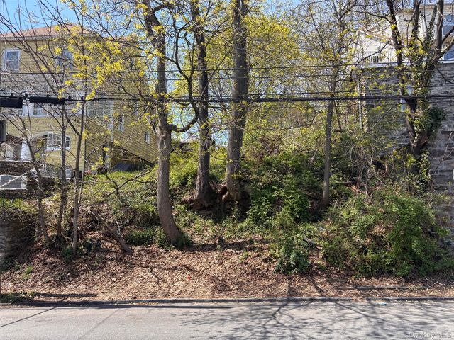 422 Nuber Avenue, Mount Vernon, NY 10553