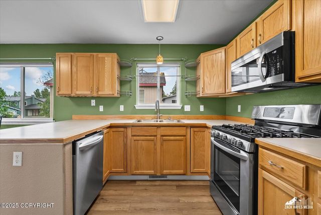 8041 Northwind Avenue, Anchorage, AK 99504