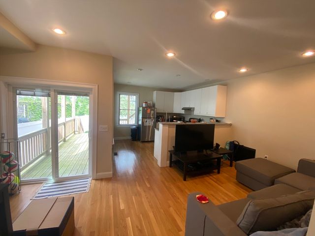 739 Somerville Ave 1, Somerville, MA 02134