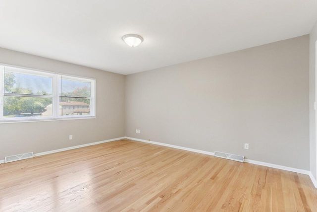 5045 W Elk COURT, Brown Deer, WI 53223