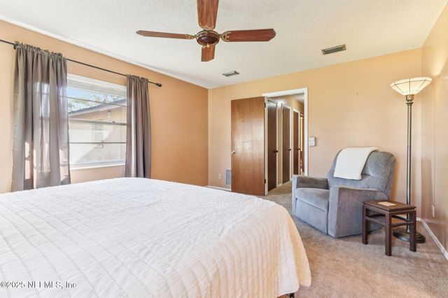 1738 PAPAYA Drive N, Orange Park, FL 32073