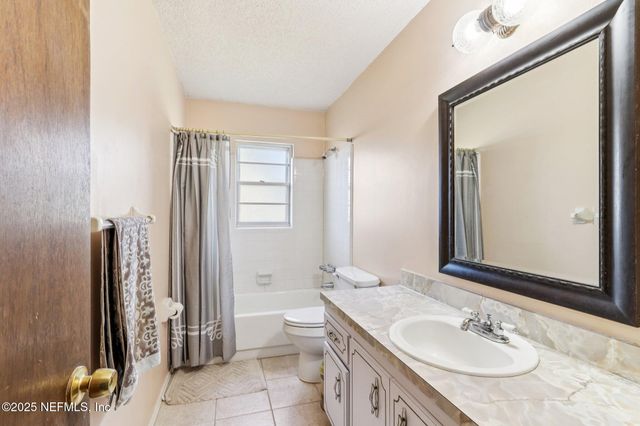 1738 PAPAYA Drive N, Orange Park, FL 32073