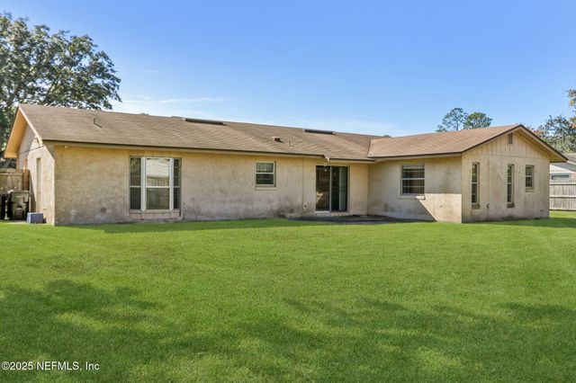 1738 PAPAYA Drive N, Orange Park, FL 32073