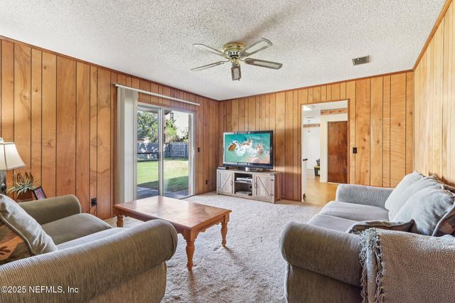 1738 PAPAYA Drive N, Orange Park, FL 32073