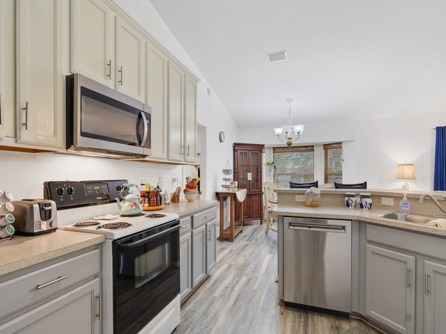 8336 104th Avenue, Vero Beach, FL 32967