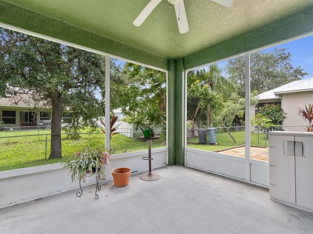 8336 104th Avenue, Vero Beach, FL 32967