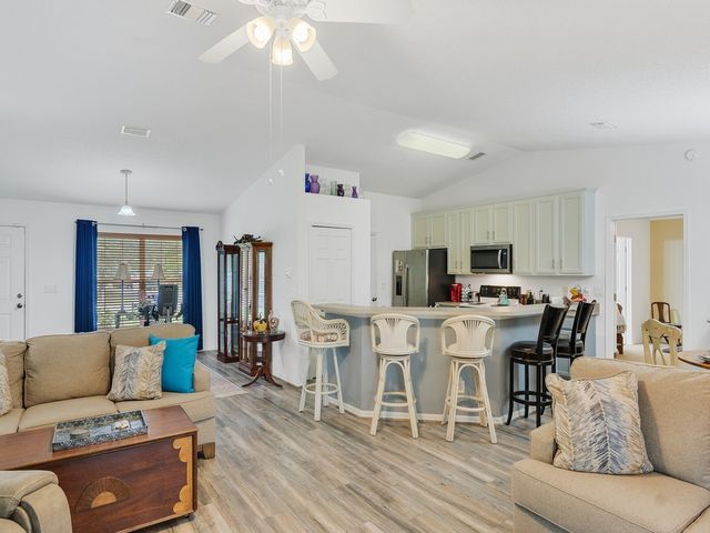 8336 104th Avenue, Vero Beach, FL 32967