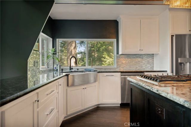 868 Pine, Twin Peaks, CA 92391