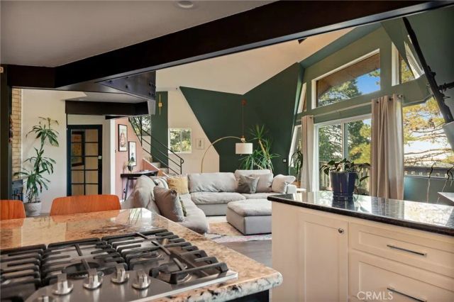 868 Pine, Twin Peaks, CA 92391