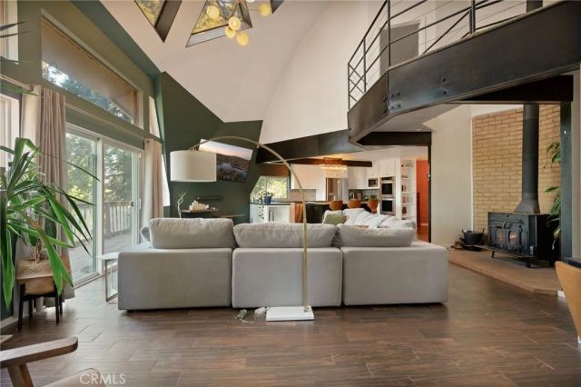 868 Pine, Twin Peaks, CA 92391