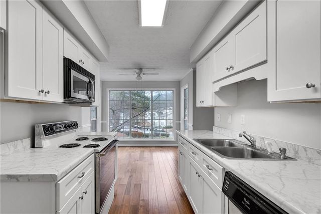 1004 Glenleaf Drive, Peachtree Corners, GA 30092