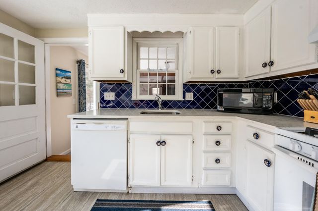 74 Robbins Circle, Dennis, MA 02638