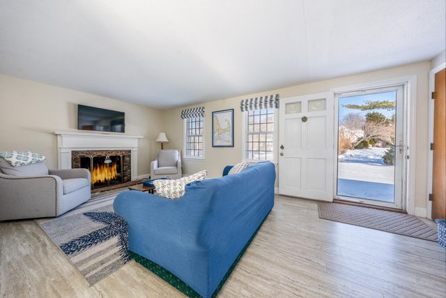 74 Robbins Circle, Dennis, MA 02638