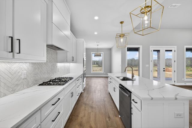 2314 Lakewood Circle, Cabot, AR 72023