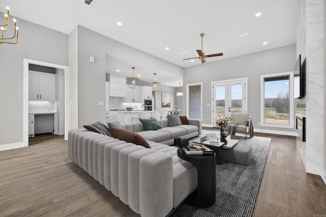 2314 Lakewood Circle, Cabot, AR 72023