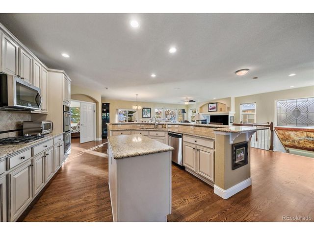 8251 S Quatar Cir, Aurora, CO 80016