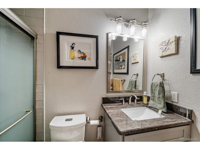 8251 S Quatar Cir, Aurora, CO 80016