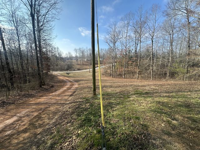 104 Clifton Rd, Lawrenceburg, TN 38464