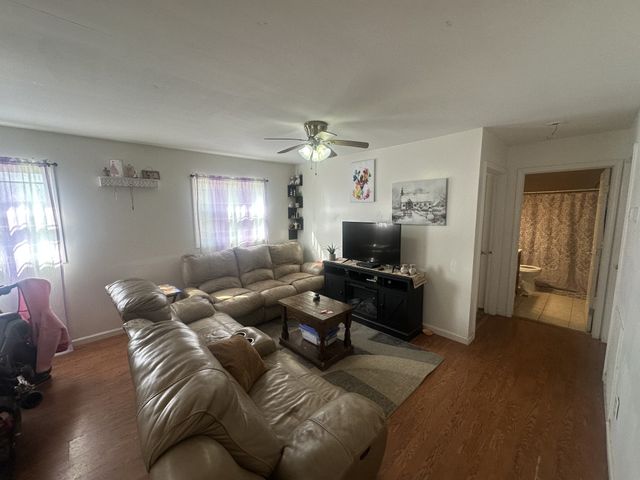 104 Clifton Rd, Lawrenceburg, TN 38464