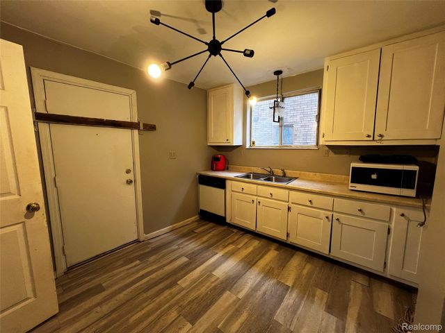 5180 Webb Street, Detroit, MI 48204