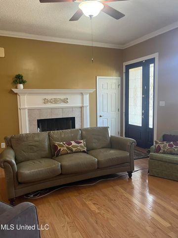 3717 Tangerine Street, Ocean Springs, MS 39564