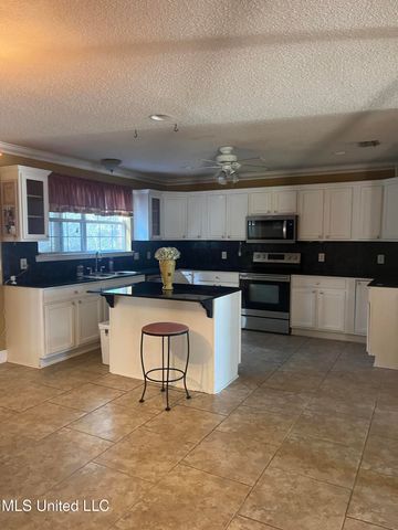 3717 Tangerine Street, Ocean Springs, MS 39564