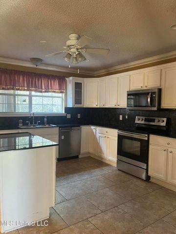 3717 Tangerine Street, Ocean Springs, MS 39564