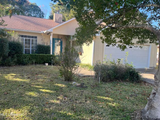 3717 Tangerine Street, Ocean Springs, MS 39564