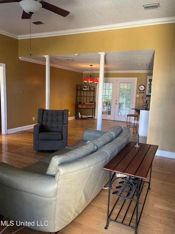 3717 Tangerine Street, Ocean Springs, MS 39564