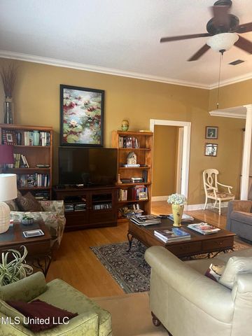 3717 Tangerine Street, Ocean Springs, MS 39564