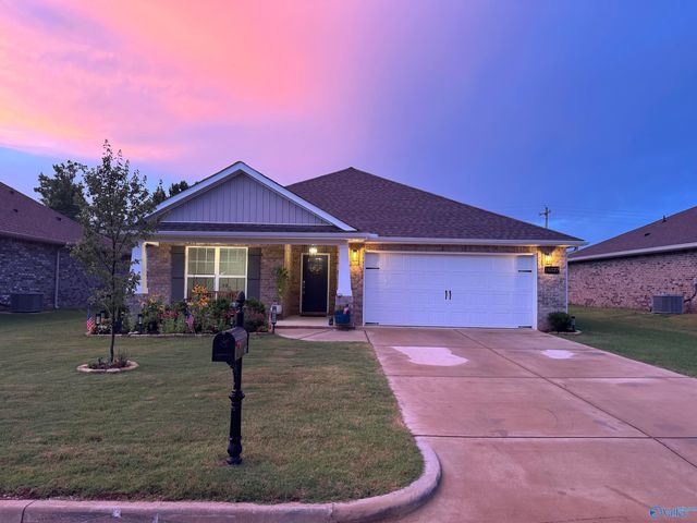 16527 Demi Drive, Athens, AL 35613