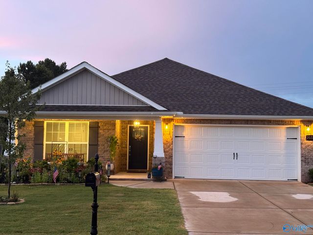 16527 Demi Drive, Athens, AL 35613