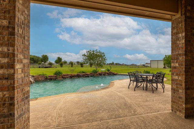 5236 Hillboldt Road, Sealy, TX 77474