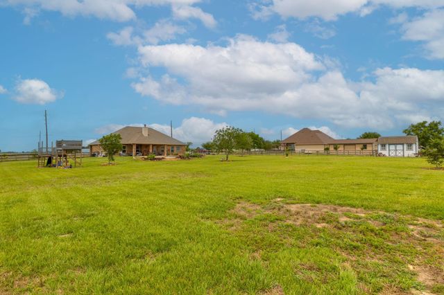5236 Hillboldt Road, Sealy, TX 77474