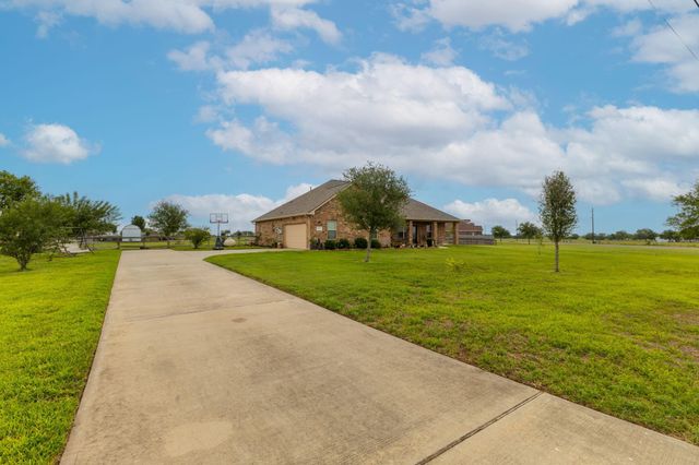 5236 Hillboldt Road, Sealy, TX 77474