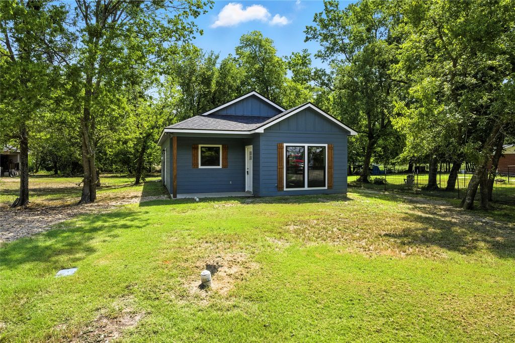 1019 SW 5th Street, Cooper, TX 75432
