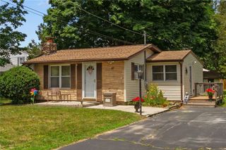 37 Ridge Road, East Greenwich, RI 02818