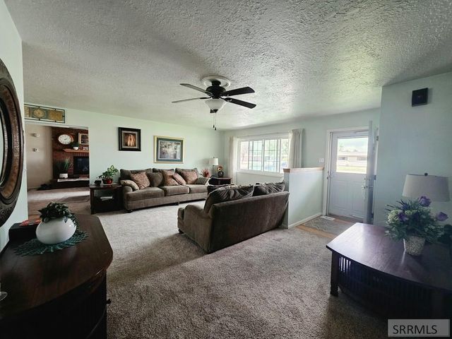 240 W Oak Street, Shelley, ID 83274