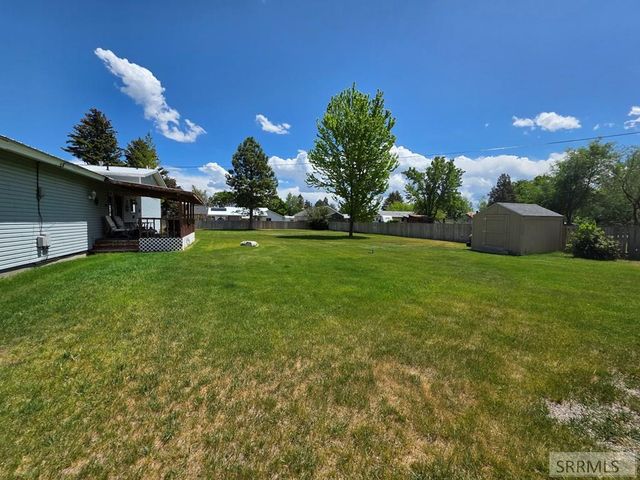 240 W Oak Street, Shelley, ID 83274