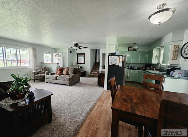 240 W Oak Street, Shelley, ID 83274