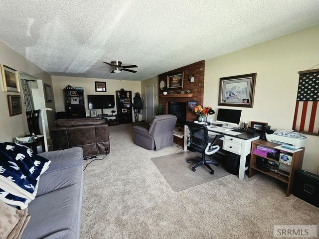 240 W Oak Street, Shelley, ID 83274