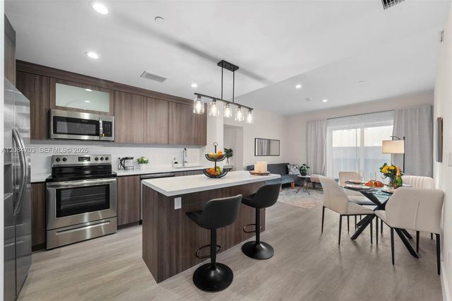 1938 Jackson Street 306, Hollywood, FL 33020
