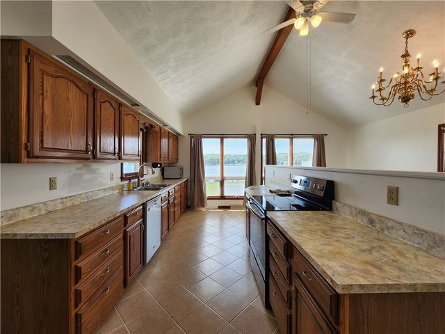 182 Latonka Dr, Jackson Twp, PA 16137