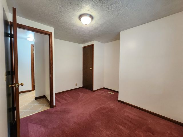 182 Latonka Dr, Jackson Twp, PA 16137