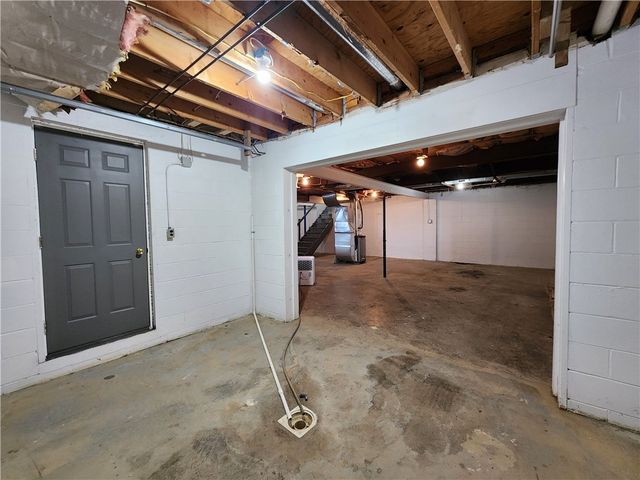 182 Latonka Dr, Jackson Twp, PA 16137